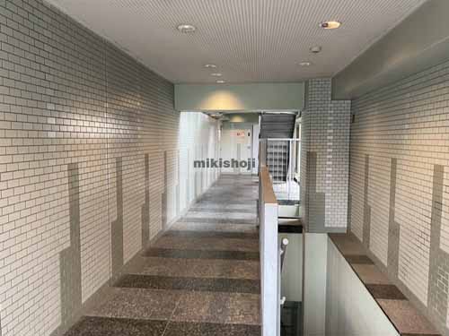吹田市の第２江坂ソリトンビル エントランス2