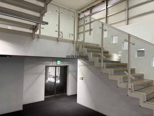 ＷＥＡＶＥ ＨＯＮＭＡＣＨＩ 貸室内1