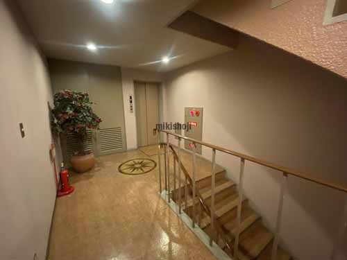 浪速ビル エレベーターホール2