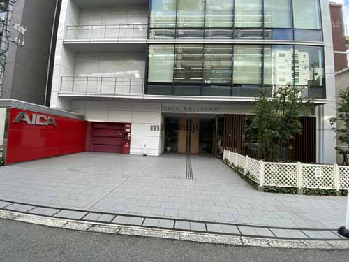 南船場のアイカビル エントランス3