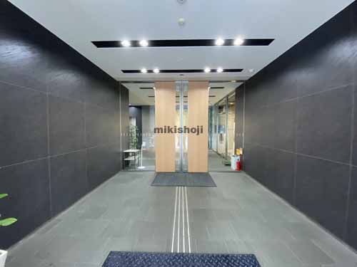 南船場のアイカビル エントランス5