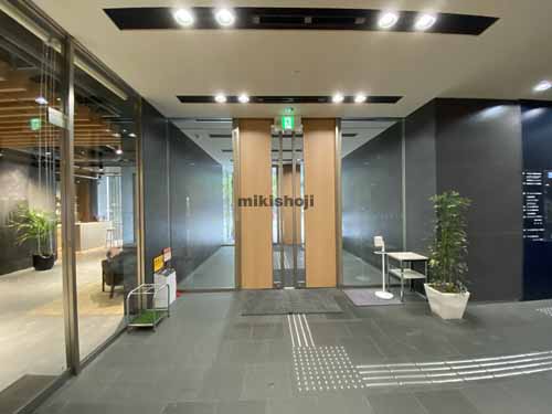 南船場のアイカビル エントランス6