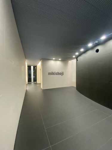 淀屋橋山本ビル エントランス1