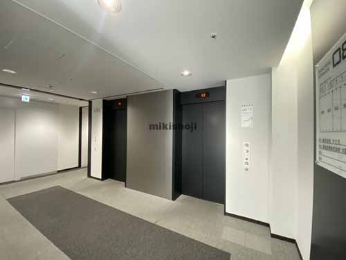 エスリードビル本町 エレベーターホール1