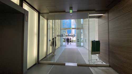 西区他のアステリオ北堀江　ＴＨＥ　ＭＥＴＲＯ　ＴＯＷＥＲ エントランス2