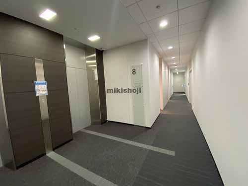 北久宝寺町～博労町の御堂筋本町アーバンビル エレベーターホール2