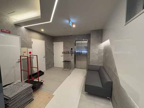 北浜東～常磐町のＢＲＡＶＥ天満橋Ⅱ エレベーターホール1