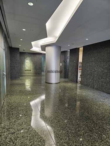 シティ１７ビル エントランス1