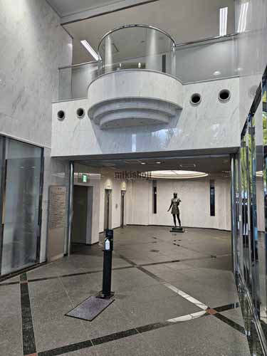 博多駅東・駅南の博多筑紫通りセンタービル エントランス1