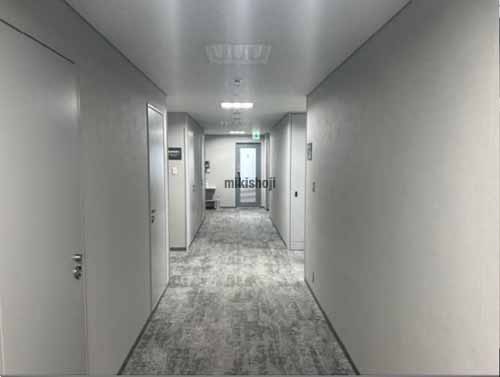 天神の紙与渡辺ビル エントランス1