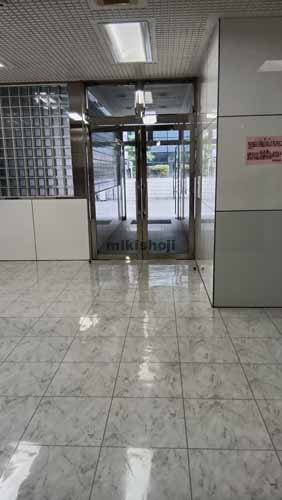 博多光和ビル エントランス2