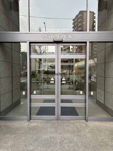 ヴィトリアビル エントランス1