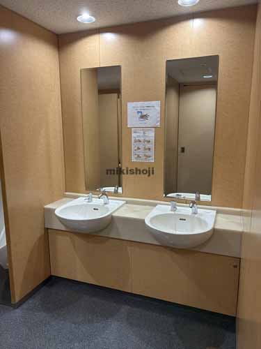 明治安田生命小倉ビル 水回り1