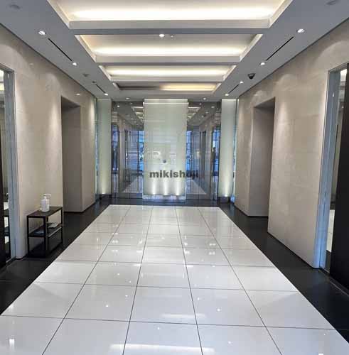 大分市のＥＭＥ大分駅前ビル エレベーターホール1