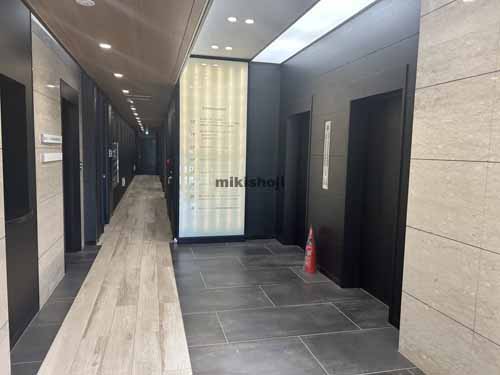 大分市の大分ファーストビル エレベーターホール1