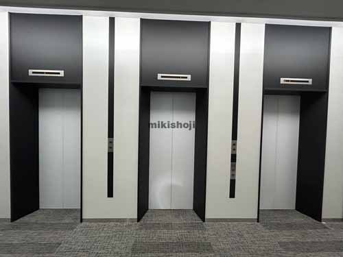 天神フロントスクエア エレベーターホール1