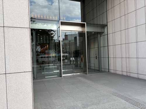 祇園・呉服町の博多祇園センタープレイス 外観2
