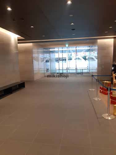 博多駅前・中央街のＪＲＪＰ博多ビル エントランス1