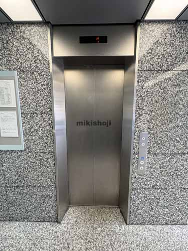 渋谷の井門美竹ビル エレベーターホール2