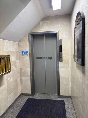 安岡ビル エレベーターホール1