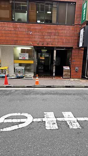 銀座の銀松ビル エントランス1