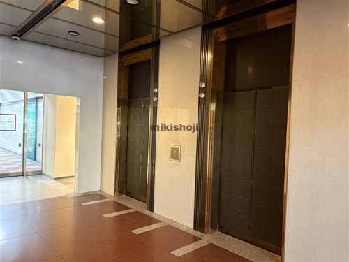 内幸町の日本プレスセンタービル エレベーターホール2