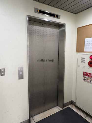 入船・新富の新中央（京橋）ビル エレベーターホール1