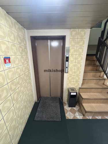 鍛冶町・神田鍛冶町の秋山ビル エレベーターホール2