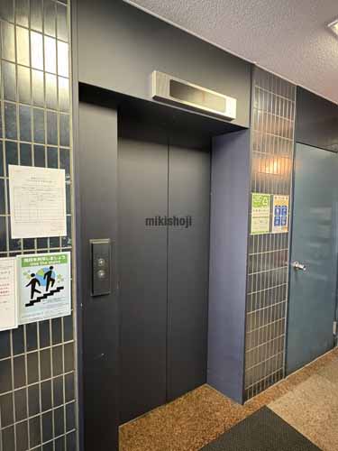 銀座プルミエビル エレベーターホール1
