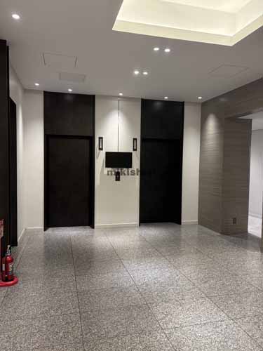 西新橋のフロンティア御成門 エレベーターホール1