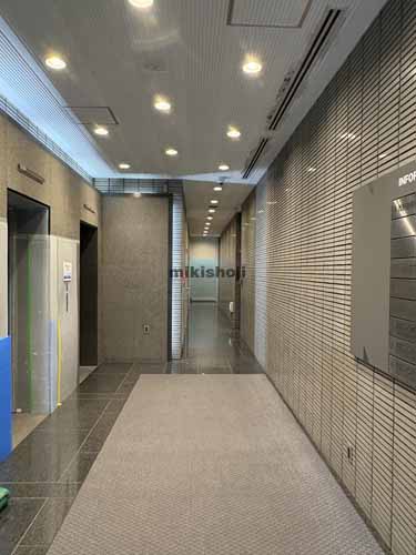 八丁堀の西野金陵ビル エントランス2