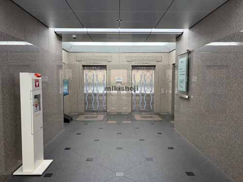 麹町ビル エレベーターホール1