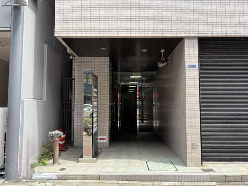 ウィスタリア東五反田ビル エントランス1