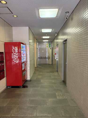 ウィスタリア東五反田ビル エントランス2