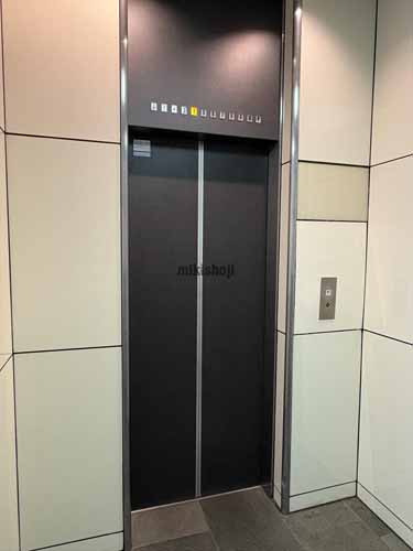 ウィスタリア東五反田ビル エレベーターホール1