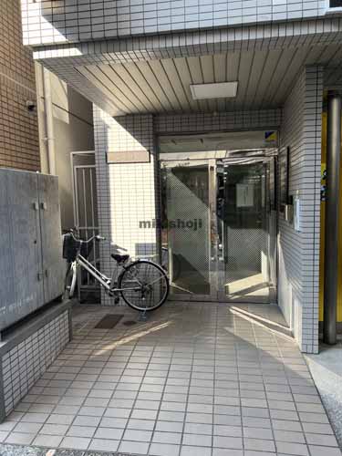 神田錦町・一ツ橋の第二亀谷ビル エントランス1