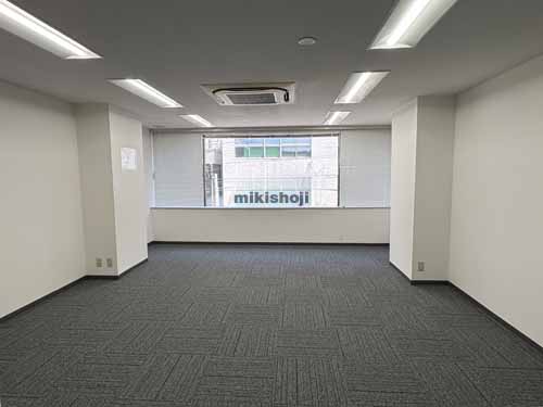 西新宿の第二手塚ビル 貸室内2