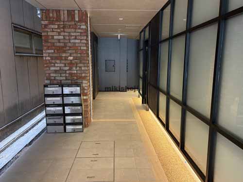 Ｂｉｚ　Ｆｅｅｌ　ＡＫＩＨＡＢＡＲＡ エントランス1