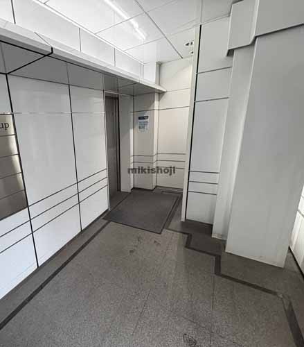 神宮前の神宮前柴田ビル エレベーターホール1
