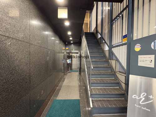 新宿・歌舞伎町の日原ビル エントランス2