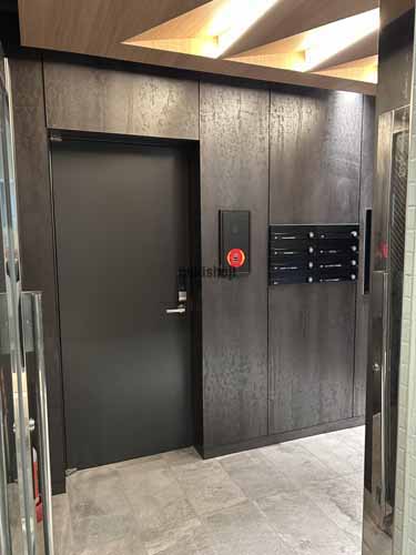 四谷のＮＯＶＥＬ　ＷＯＲＫ　新宿御苑 エントランス2