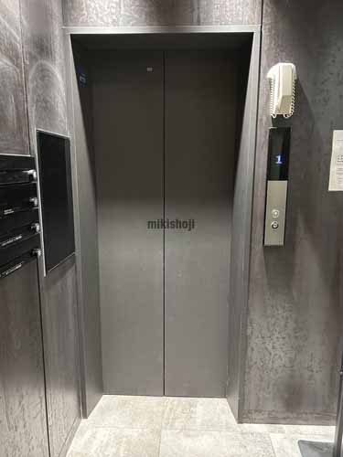 四谷のＮＯＶＥＬ　ＷＯＲＫ　新宿御苑 エレベーターホール1