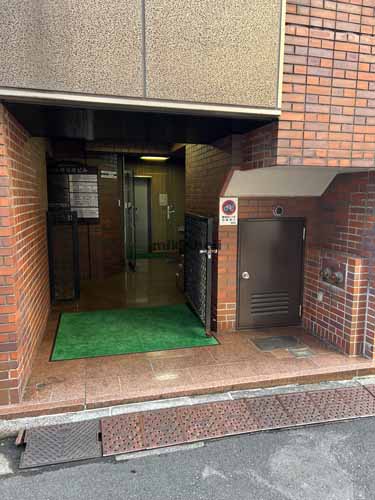 神田錦町・一ツ橋の大手町宝栄ビル エントランス1