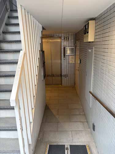 日本橋箱崎町・中洲の箱崎ＹＭビル エレベーターホール2