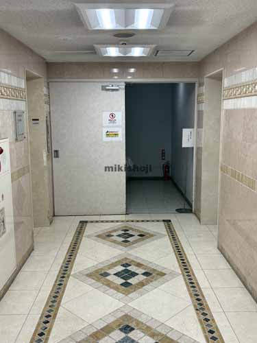 神宮前の原宿パトリアビル エレベーターホール1