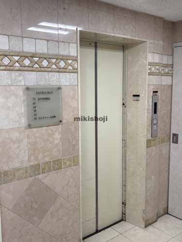 神宮前の原宿パトリアビル エレベーターホール2