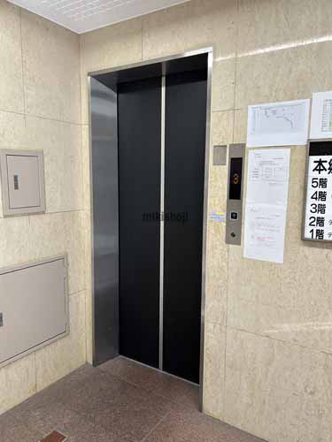 本郷弓町ビル エレベーターホール1