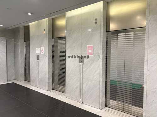 代々木・元代々木町のトーシンビル エレベーターホール1