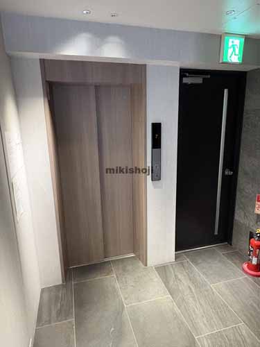 神田神保町の友輪ビル エレベーターホール2