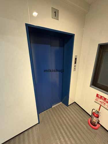 九段北の九段丸石ビル エレベーターホール1